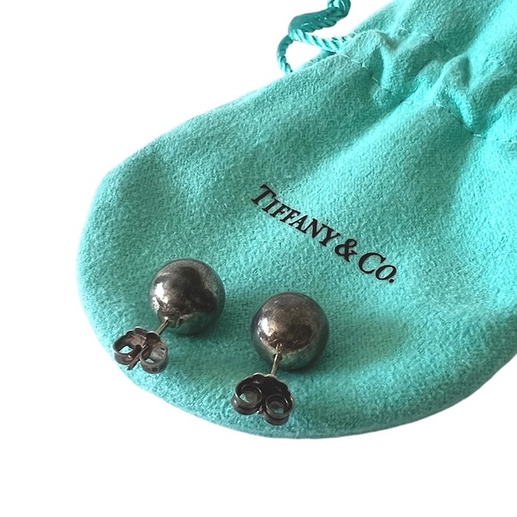 Tiffany & Co • Sterling Silver Classic HardWear Round Stud Earrings Patina 5gram - Picture 6 of 12
